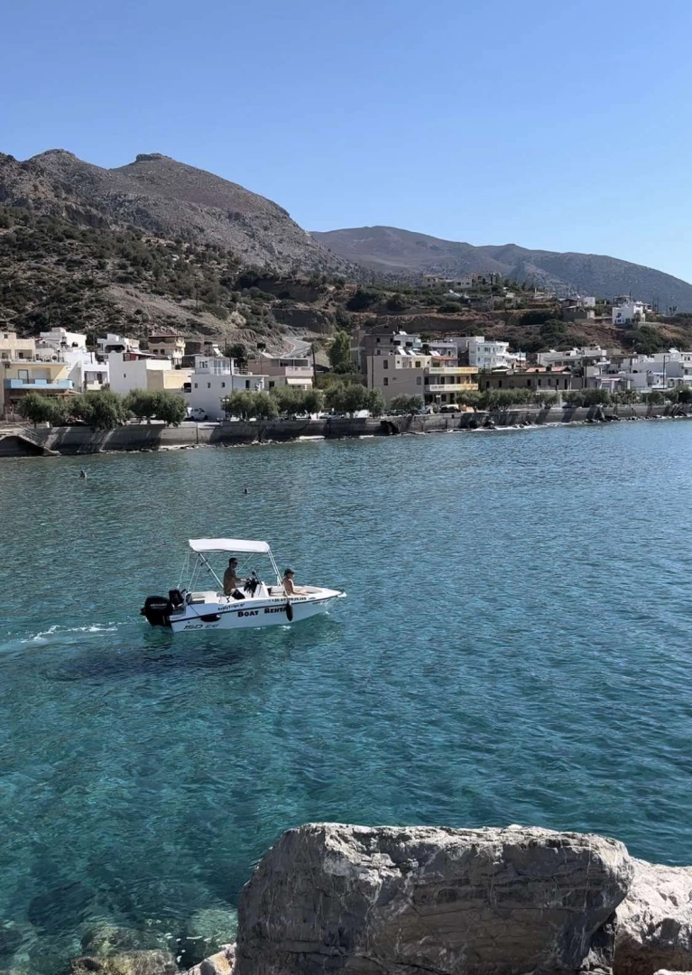 Yacht hire Tsoútsouros cheap Compass 150 CC