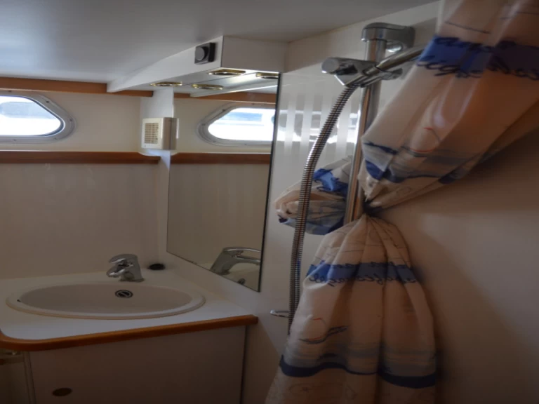 Charter a De Drait Valkkruiser 1350 in Drachten on Samboat