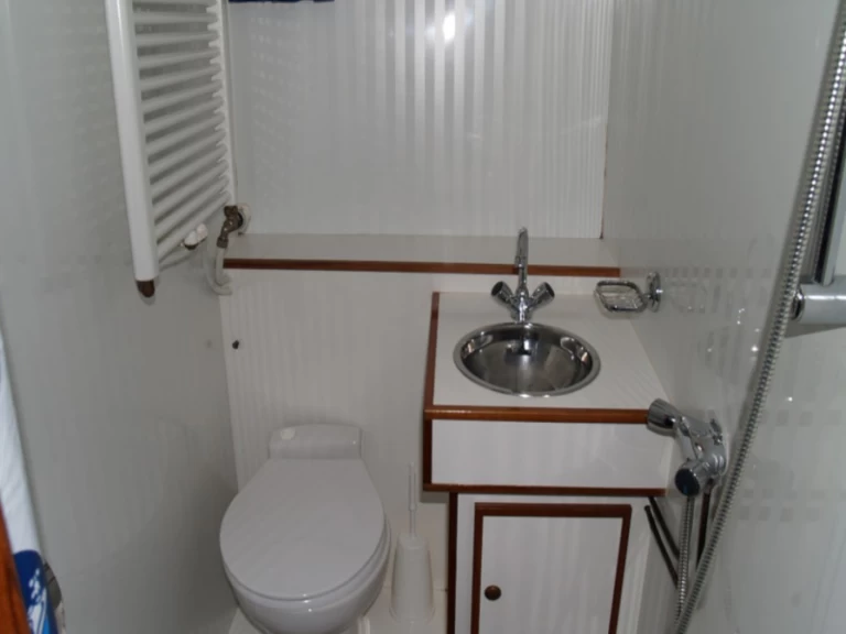 Hire Motorboat with or without skipper De Drait Drachten