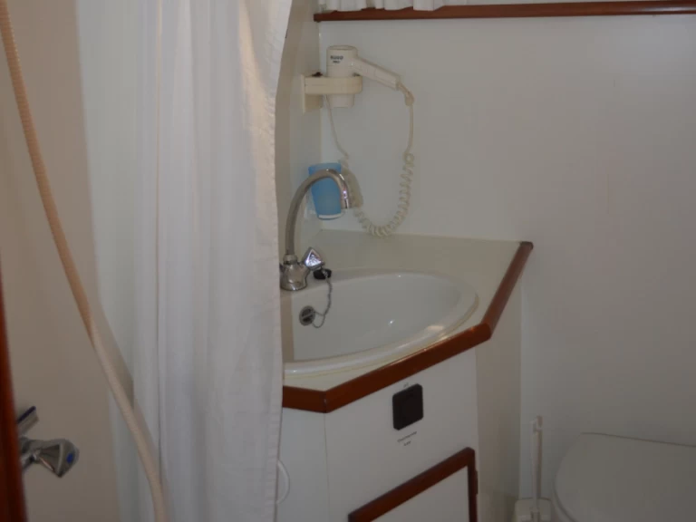 Yacht charter Drachten -  Vri-Jon Contessa 1370 on SamBoat