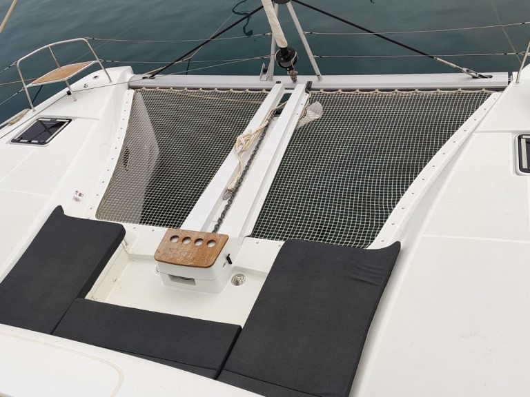 Yacht hire Lávrio cheap Lagoon 46