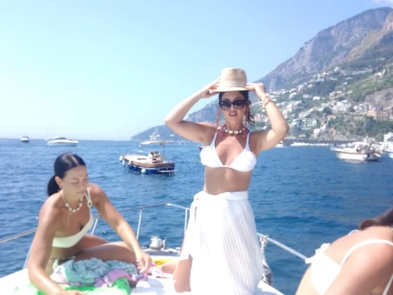 Yacht hire Sorrento cheap 28 Altair