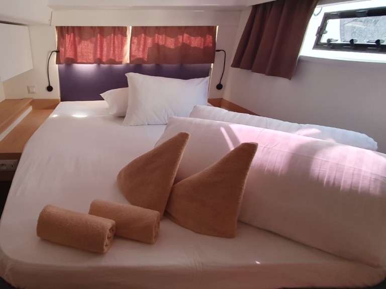 Catamaran hire in Seget Donji - Fountaine Pajot Elba 45