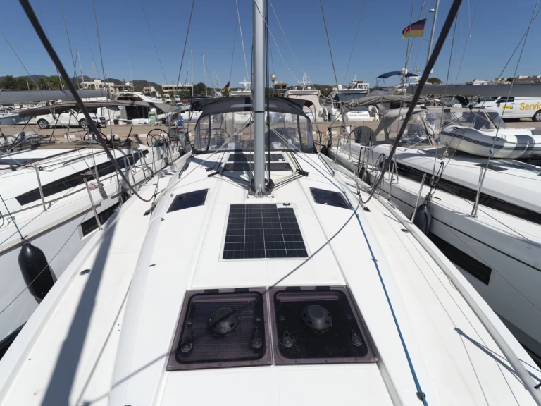 Sailboat hire in Portocolom - Jeanneau Sun Odyssey 440