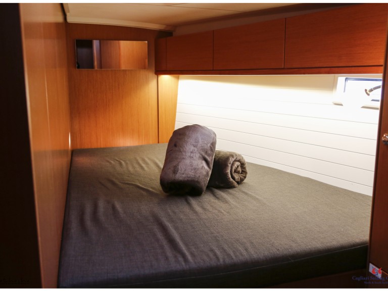 Hire a Bavaria Cruiser 46 Golfo Aranci