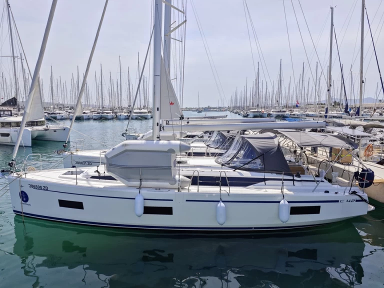 Hire a Bavaria Bavaria C42 Sukošan
