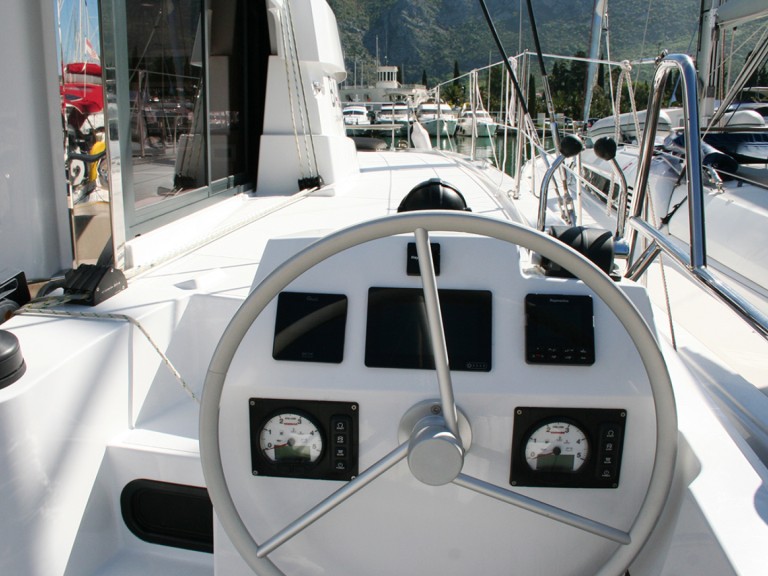 Catamaran hire in Komolac - Bali Bali Catsmart