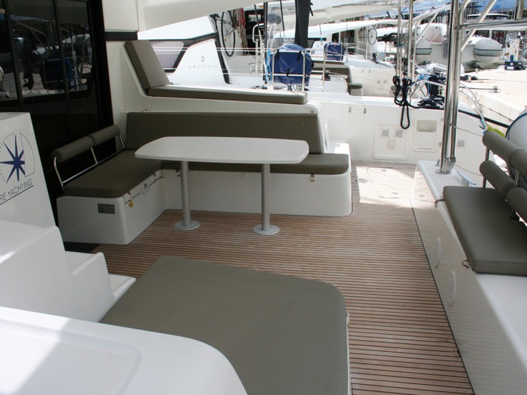 Catamaran hire in Komolac - Lagoon Lagoon 42
