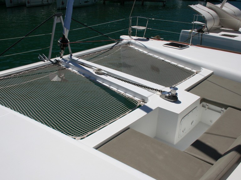 Catamaran to hire Komolac at the best price