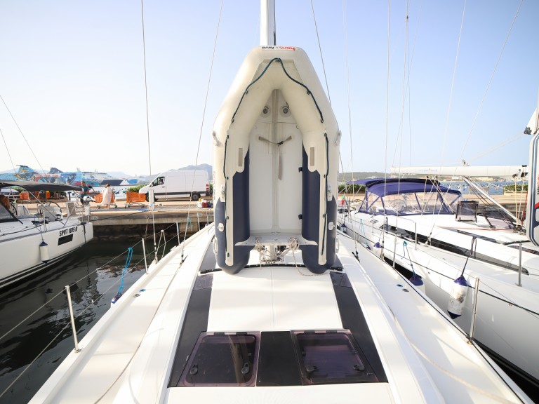Sailboat hire in Olbia - Bénéteau Oceanis 51.1