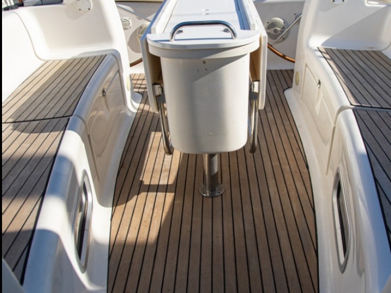 Sailboat hire in Mataró - Bavaria 44