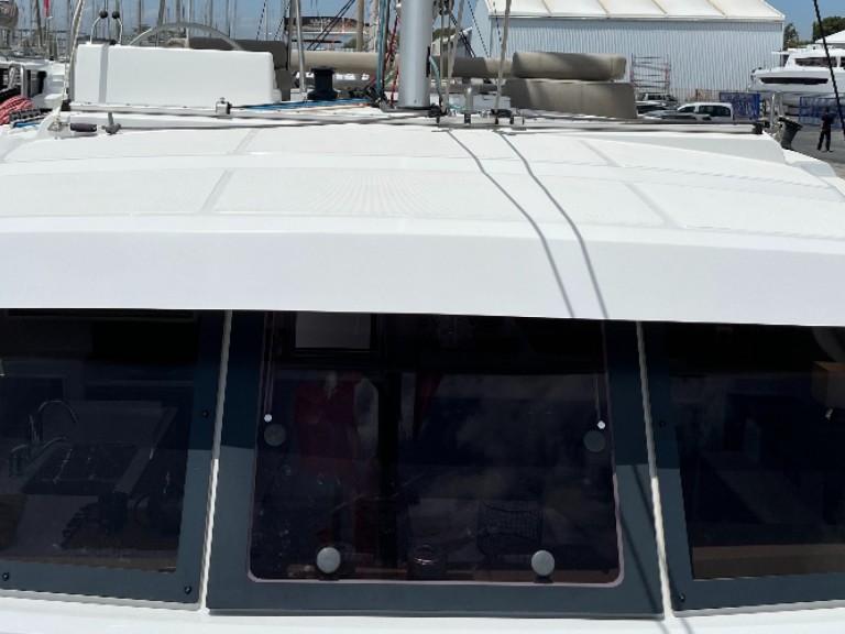 Charter a 15 BALI CATSPACE in Hyères on Samboat