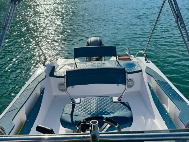 Motorboat to hire Castellammare del Golfo at the best price