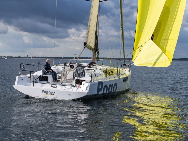 Hire Sailboat Pogo Structures with a boat licence