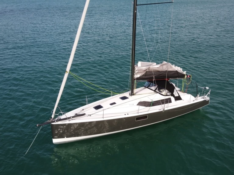 Hire Sailboat with or without skipper Pogo Structures La Trinité-sur-Mer