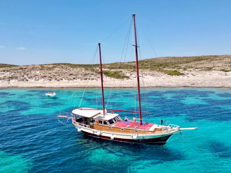 Hire a Caicco Gulet Paros (Island)