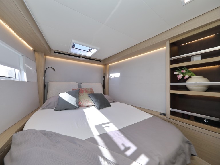 Hire Catamaran with or without skipper Lagoon Sukošan