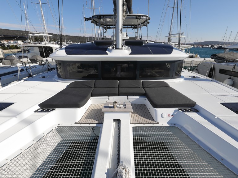 Hire Catamaran with or without skipper Lagoon Sukošan