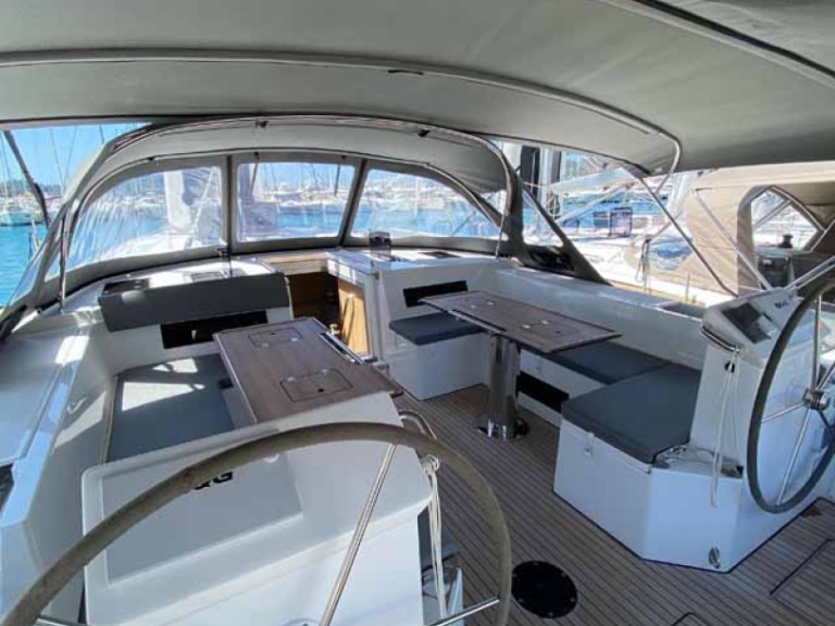 Charter a Bavaria Bavaria C50 Holiday - 5 cab. in Göcek on Samboat