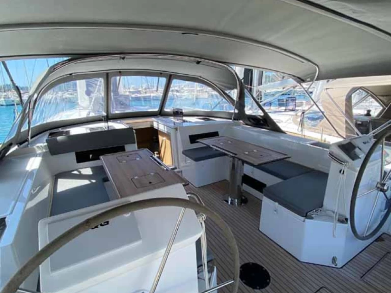 Charter a Bavaria Bavaria C50 Holiday - 5 cab. in Göcek on Samboat