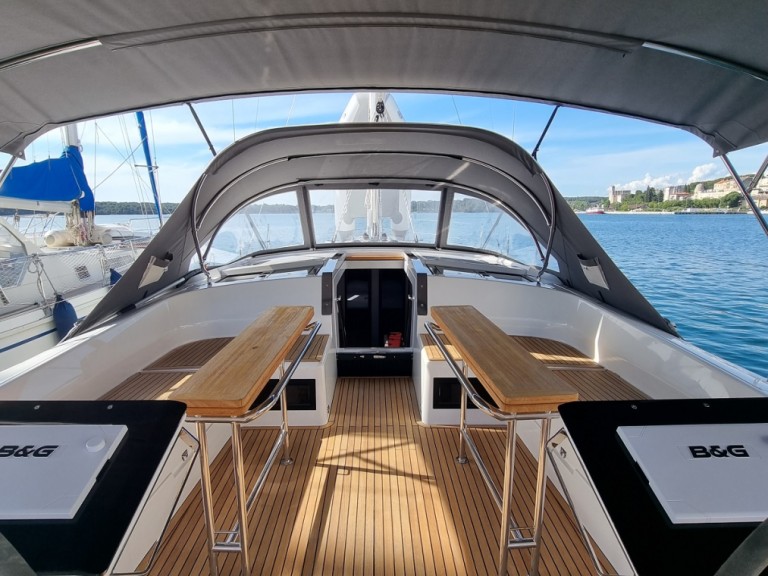 Sailboat hire in Pula - Hanse Hanse 460