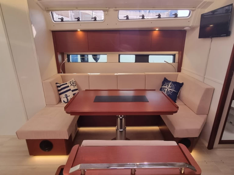 Hire Sailboat Hanse with a boat licence