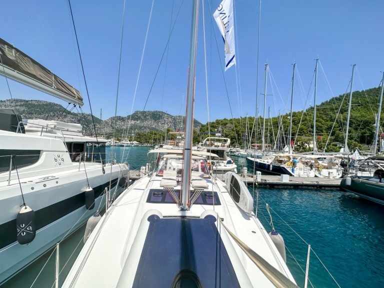 Hire a Dufour Dufour 430 Göcek