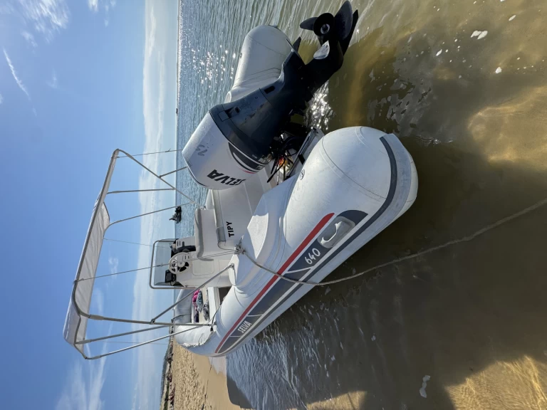 Hire RIB Selva with a boat licence