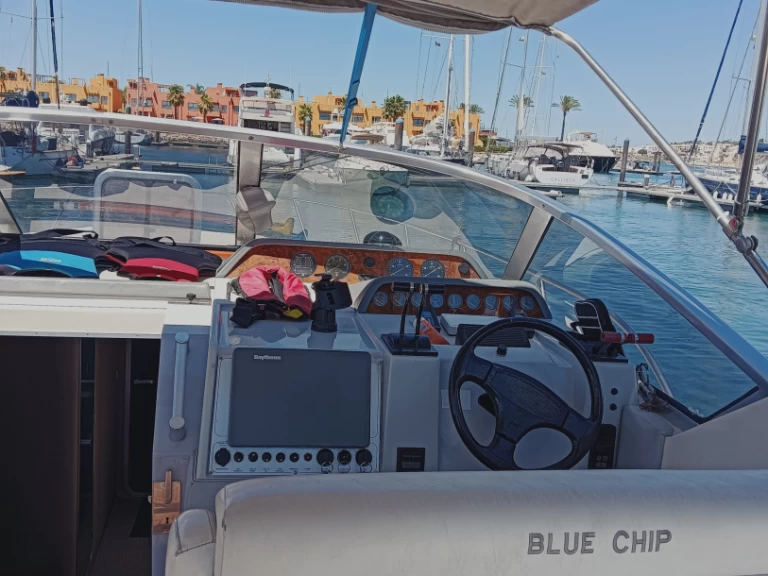 Motorboat to hire Portimão at the best price