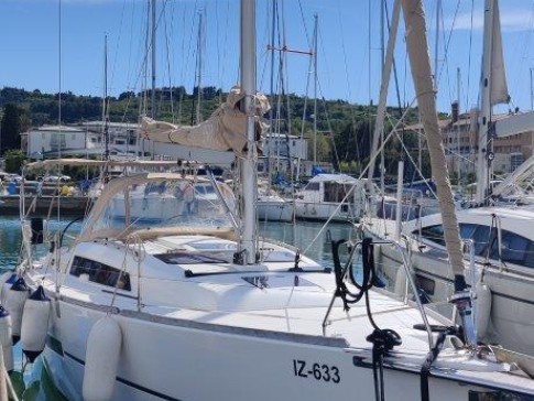 Dufour Dufour 350 Grand Large charter bareboat or skippered in  Izola