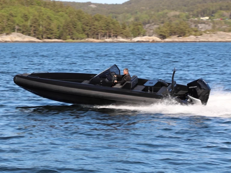 Hire a IRON Iron 827 Marseille