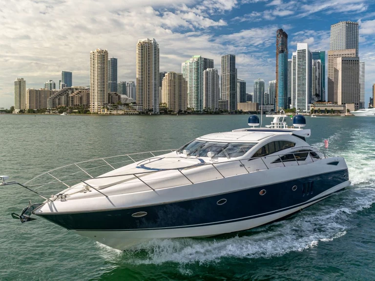 Charter a Sunseeker AQUAHOLIC in Nassau on Samboat