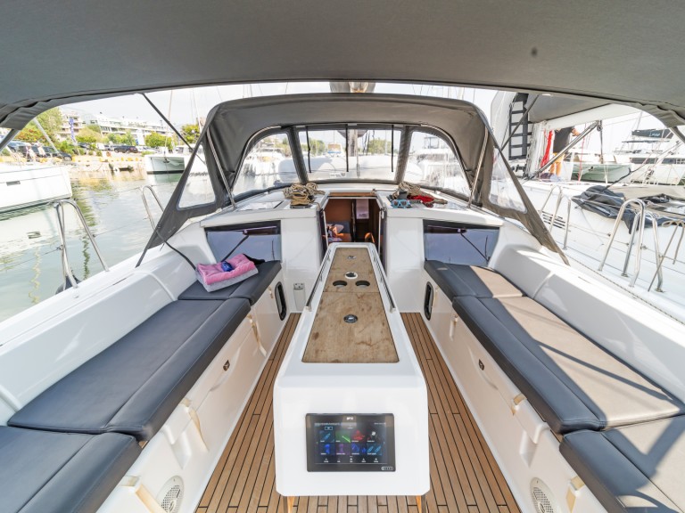 Yacht charter Skradin - Dufour Dufour 430 on SamBoat