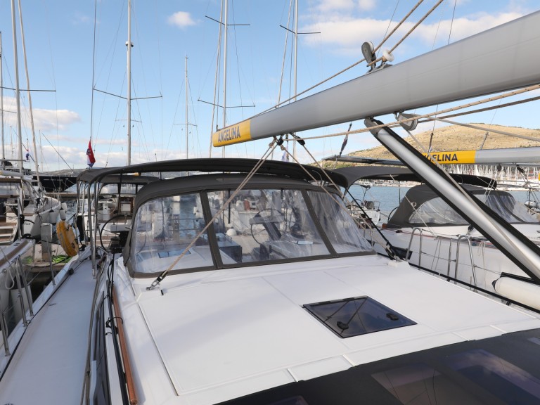 Hire a Dufour Dufour 470 Sukošan