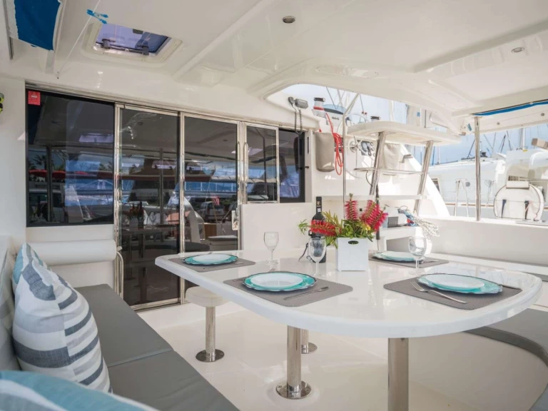 Charter a Leopard Sara in Caribbean on Samboat