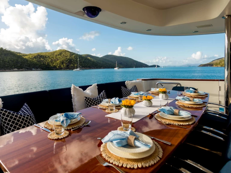 Hire a Gulf Craft - Majesty Yachts DE LISLE III Airlie Beach