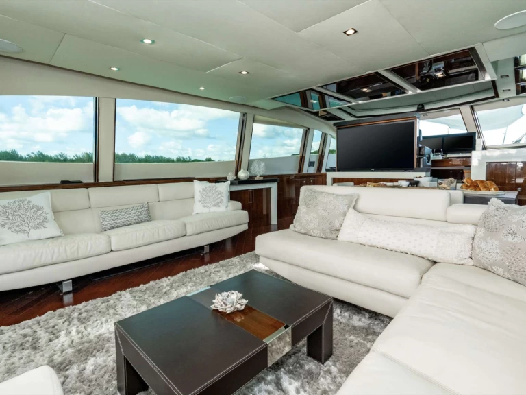 Lazzara NEW LIFE charter bareboat or skippered in  Nassau