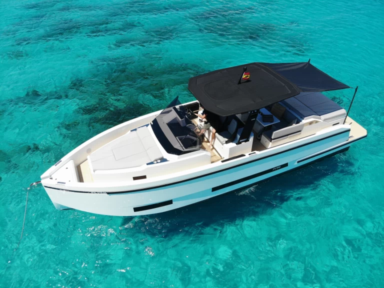 Motorboat hire in Ibiza Town - De Antonio D36 Open