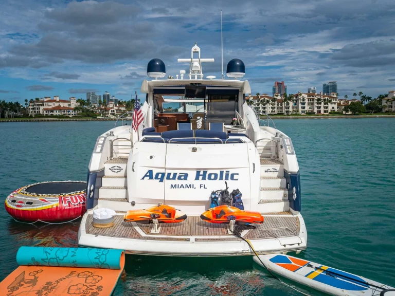 Luxury Yacht hire in Nassau - Sunseeker AQUAHOLIC