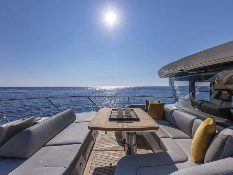 Charter a Absolute Absolute 64 HT in Beaulieu-sur-Mer on Samboat