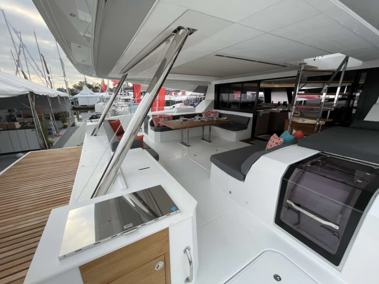 Charter a Fountaine Pajot KRAZY KAT in British Virgin Islands (BVI) on Samboat