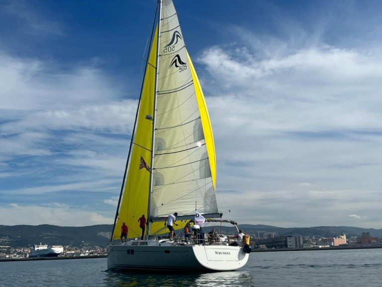 Charter a Hanse Hanse 505 in Rovinj on Samboat