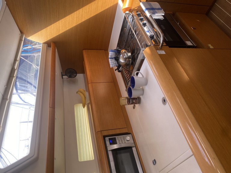 Charter a Jeanneau Sun Odyssey 519 in Punat on Samboat