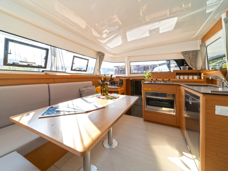 Hire a Excess Excess 11 Skradin