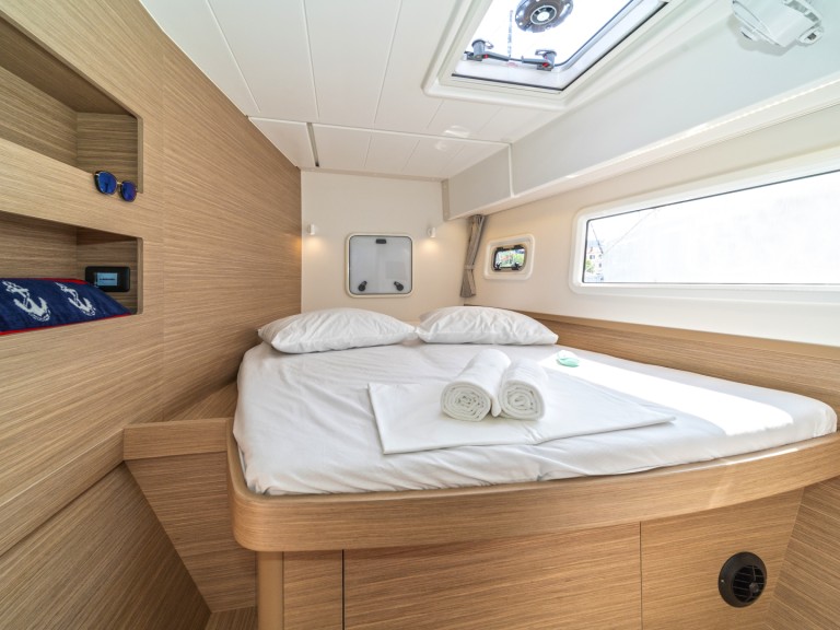 Hire Catamaran with or without skipper Lagoon Skradin