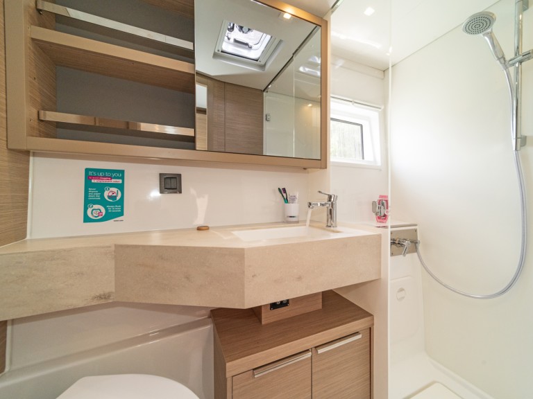 Charter a Lagoon Lagoon 46 in Skradin on Samboat