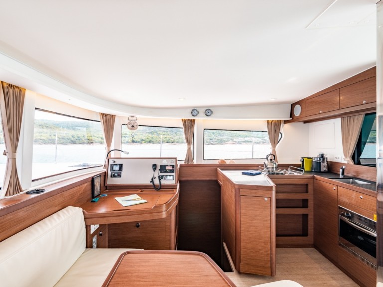 Yacht charter Vlychada - Lagoon Lagoon 42 on SamBoat