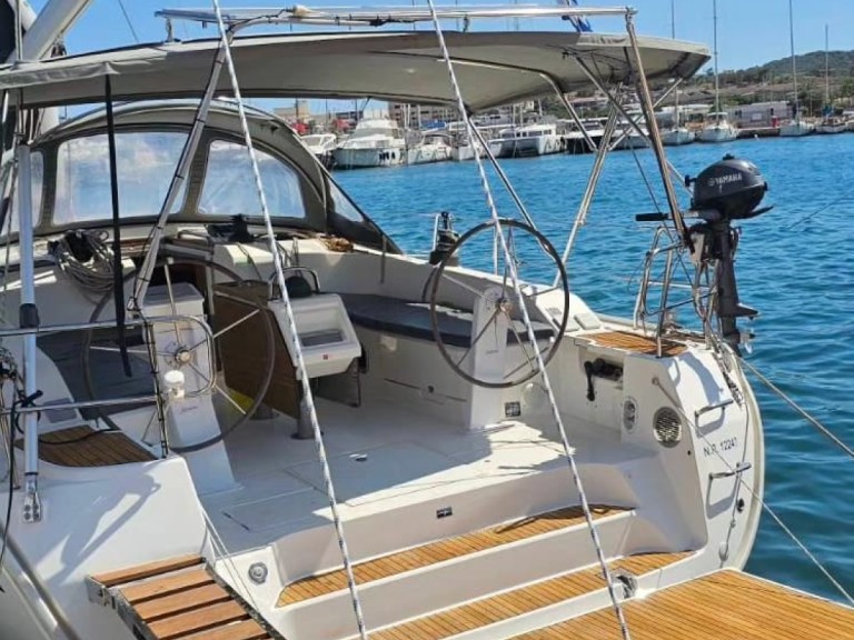 Yacht hire Néa Péramos cheap Cruiser 51