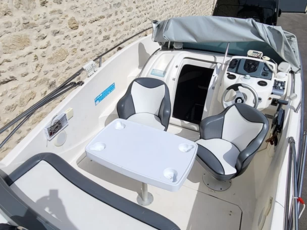 Motorboat to hire Fos-sur-Mer at the best price