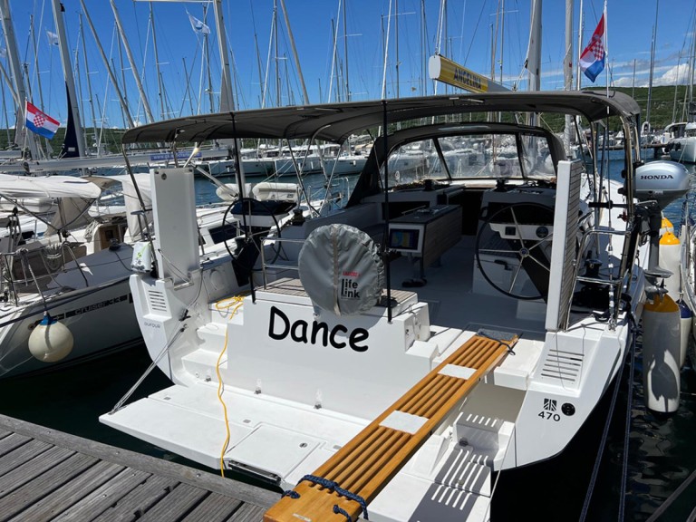 Yacht hire Punat cheap Dufour 470